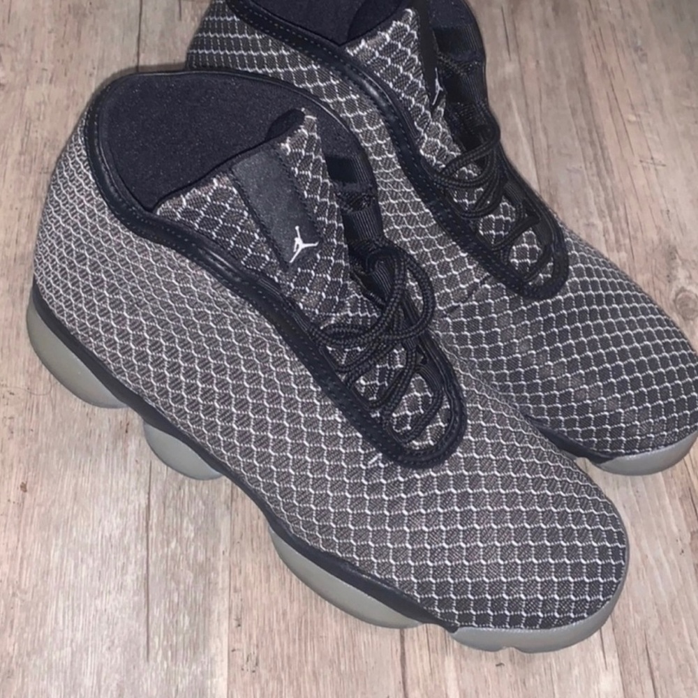 WOMENS JORDANS SHOES